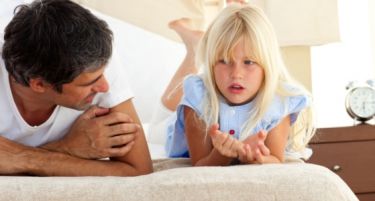 Родители, овие реченици никако не кажувајте им ги на вашите деца!