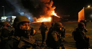 Насилството во САД ескалира – ранети двајца агенти на ФБИ