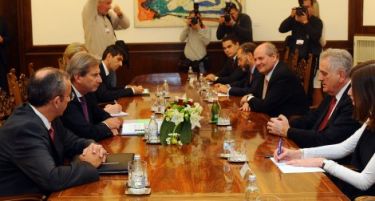 ХАН СО ПОРАКА ЗА СРБИЈА: Должност ви е да се усогласувате со надворешната политика на ЕУ