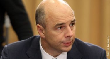 РУСИЈА – Од една страна санкции, од друга цената на нафтата!