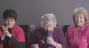 (ВИДЕО) За 24 часа го освоија светот: Баби за прв пат пробаа марихуана, еве што се случи …
