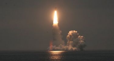 (ВИДЕО) Русија успешно ја тестираше балистичката ракета „Булава“!