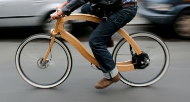 (ФОТО) Пристигна Е-велосипед од дрво, цена – вистинска „ситница“