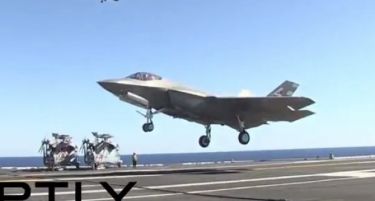 (ВИДЕО)  „F35-C lightning“- новиот американски ловец прв пат слета на носач на авиони!