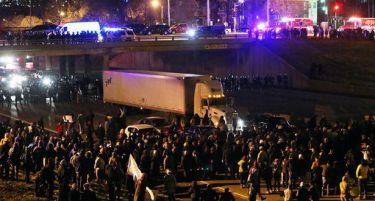 ПРОТЕСТИТЕ НЕ СТИВНУВААТ: Националната гарда распоредена во Фергусон!