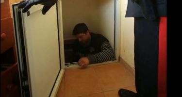 (ВИДЕО) Шокантно: Италијански мафијашки бос се криел во фрижидер!