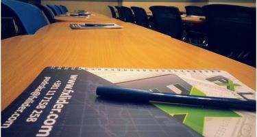 Научете како да заработите пари на глобалниот финансиски пазар!