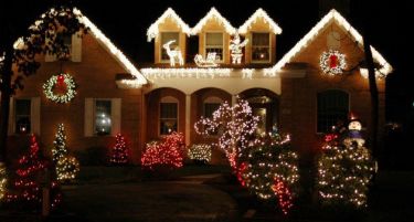 (ГАЛЕРИЈА) Најдобрите новогодишни идеи за декорација на вашиот двор !