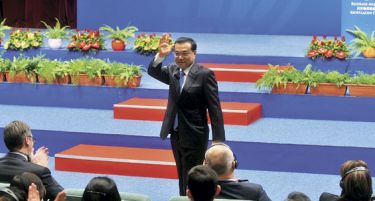 ДОСИЕ КИНА: Пекинг со полн куфер кредити дојде во Белград, ќе се офајди ли Скопје?