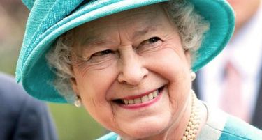 Доделени почесните титули на британската кралица