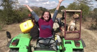 (ВИДЕО-ГАЛЕРИЈА) ХРАБРО: Холанѓанка со трактор стигна до Јужниот пол