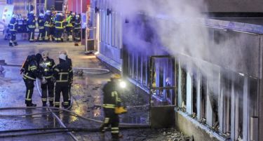 Запалена џамија во Шведска