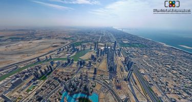 (ВИДЕО) Панорама која одзема здив од врвот на највисокиот видиковец Бурџ Калифа во Дубаи!