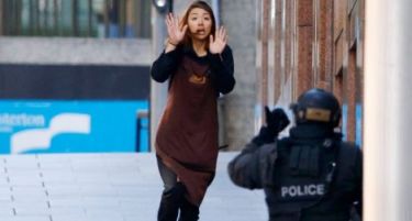 (ВИДЕО) ХЕРОЈ НА ДЕНОТ: Непозната келнерка избега од терористот!