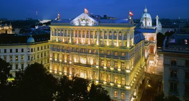 (ФОТО) Ѕирнете во префинетиот Хотел Империал Виена!