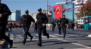 Обид за терористички напад во трговски центар во Истамбул