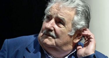 Автостопер добил превоз од најскромниот претседател во светот