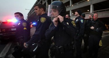 Ранети двајца полициски службеници во Њујорк