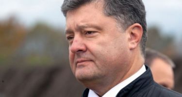Порошенко го напушти Давос поради влошување на ситуацијата во Источна Украина