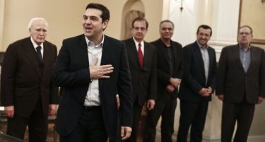 Ципрас се заколна пред Уставот наместо пред Грчката православна црква