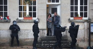 Се самоуби инспекторот што го водеше случајот за „Шарли Ебдо“