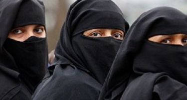 ШОКАНТНО УПАТСТВО НА ИСЛАМИСТИТЕ: Како да одгледате бебе џихадист