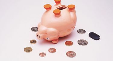 ЦРНО И СЕ ПИШУВА: Грција ќе банкротира до летото!