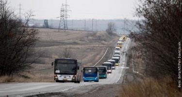 Украина: Пукано врз цивили во текот на евакуација