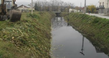 ПОПЛАВИ: Зошто не функционираат одводните системи во Македонија?