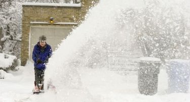 Четворица загинати во снежна бура во САД