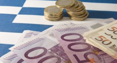 Грците за еден ден вратија 700 милиони евра