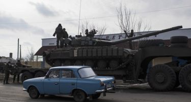 (ВИДЕО) Проруските сили го окупирале Дебаљцево, Киев негира