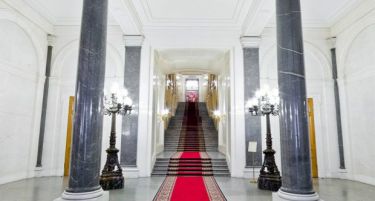 (3Д- ФОТО) Вака изгледа дворецот на Путин: Ве водиме на прошетка низ сите простории!