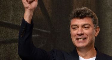 ДОСИЕ Немцов: опозиционерот имал докази за вмешаноста на Русија во војната во Украина!?