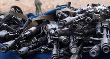 САД и Русија остануваат најголемите извозници на оружјe во светот