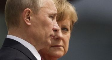 Меркел му се заканила на Путин со антируски сојуз