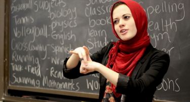Германскиот суд ги дозволи муслиманските шамии за учителките