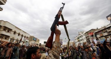 Русија повикува на преговори и запирање на насилството во Јемен