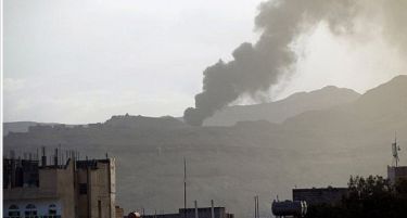 Нови воздушни напади и нови жртви на конфликтот во Јемен