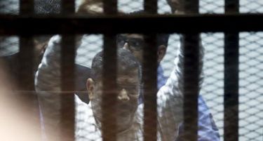 Египетски суд го осуди поранешниот претседател Мохамед Морси на 20 години затвор