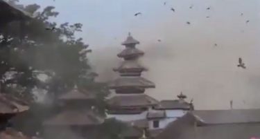 (ВИДЕО-ФОТО) Нов земјотрес во Непал од 7,3 степени по Рихтер