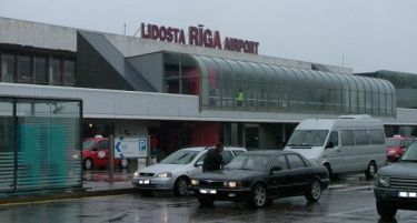 Евакуиран аеродромот во Рига поради закана за бомба