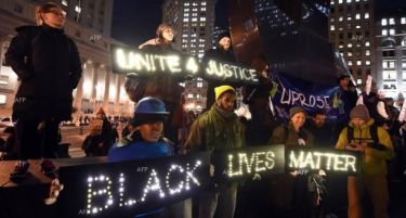 Црна жена од Атланта беше уапсена откако побарала да се „убијат сите бели полицајци“ во САД