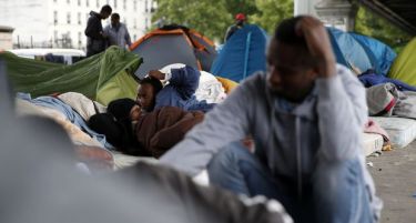 ЕК ги повика земјите од Унијата да прифатат 40 000 азиланти