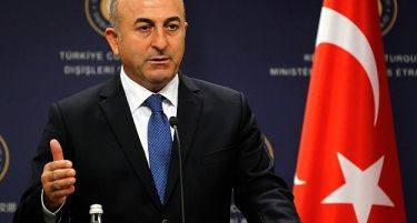 Турција и САД ја одлагаат програмата за обучување на сириски бунтовници