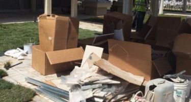 (ФОТО) Грција: Хотели со 5-ѕвезди , уште во изградба, а продаваат пакети и пречекуваат туристи