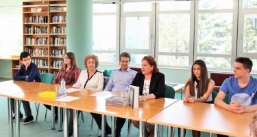 Доделени стипендиите „Борис Трајковски“ за школување во Меѓународното училиште „НОВА“