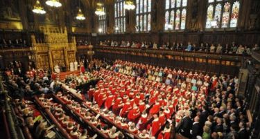 Парламентарни избори денес во Велика Британија