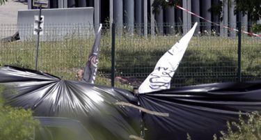 Обезглавениот човек во Франција бил работодавец на главниот осомничен