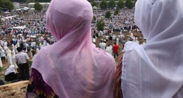 Холандија се извини за убиствата во Сребреница